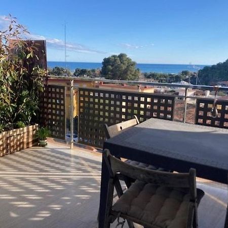 Apartamento Con Vistas Al Mar Castelldefels Buitenkant foto